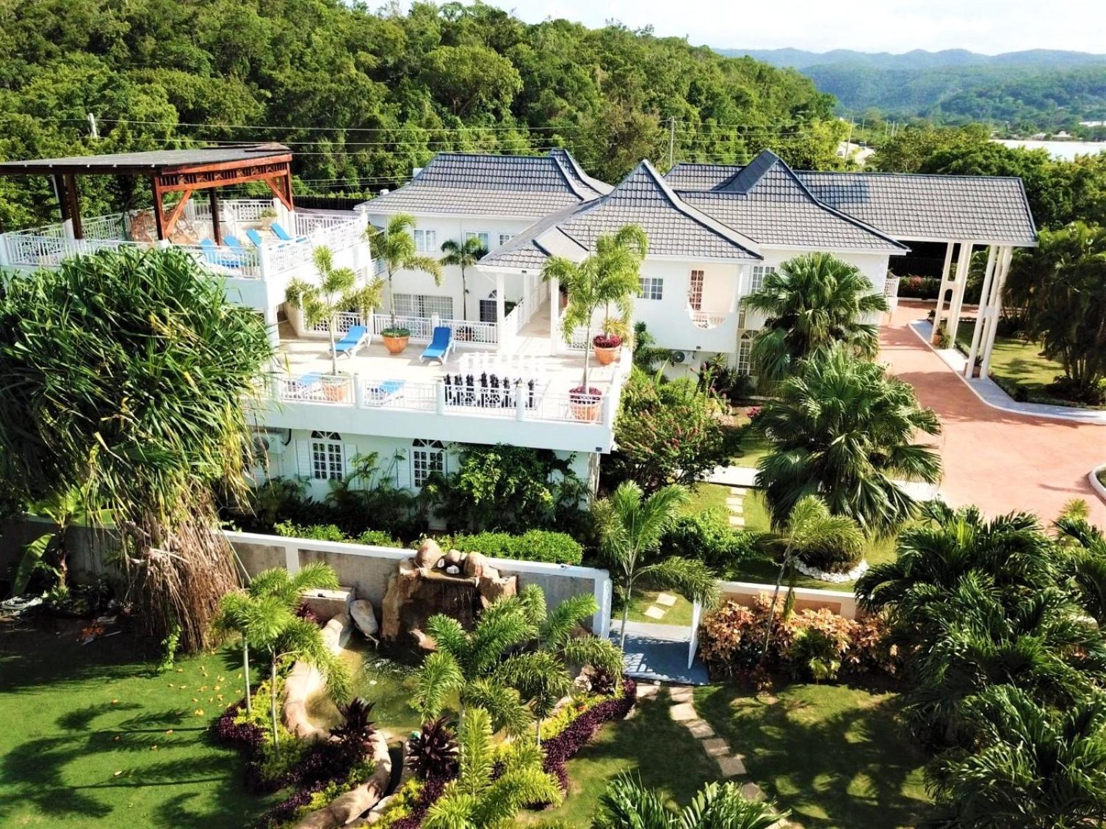 Mais Oui Villa Дискавъри Бей Екстериор снимка